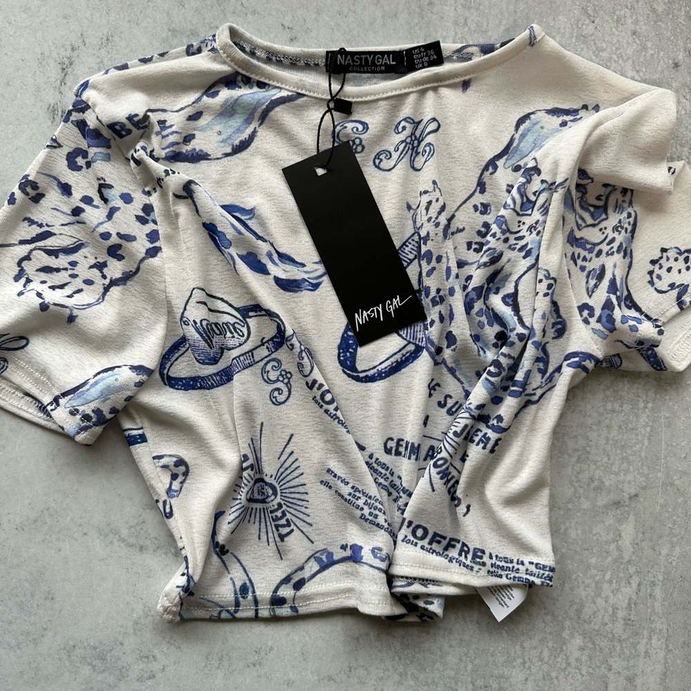 Asian Print Cropped Tee